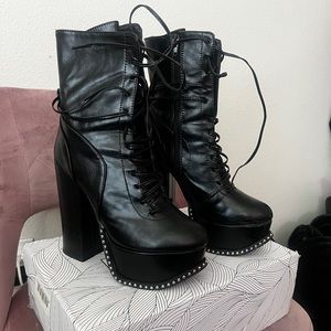 Chase + Chloe Platforms